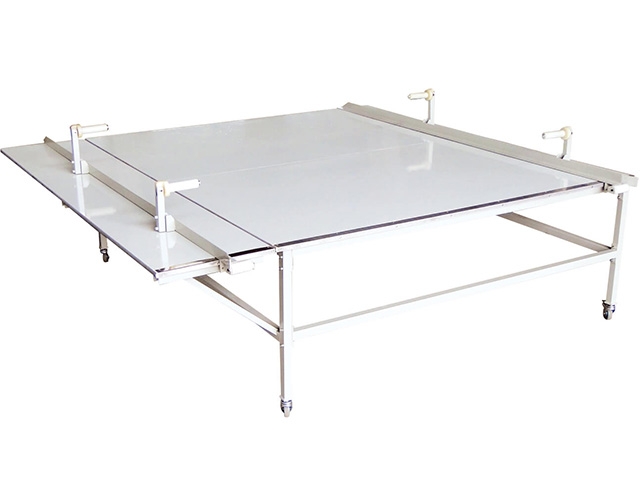 ZF絎縫機(jī)專用工作臺(tái)